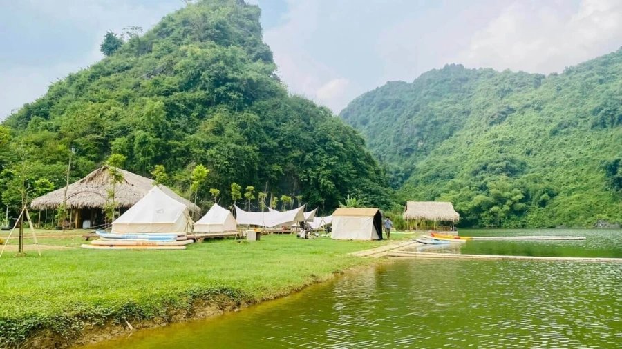 Hồ Quan Sơn Mỹ Đức có gì