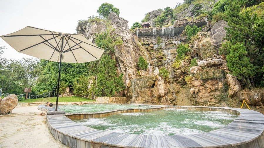 Suối khoáng nóng Kênh Gà Ninh Bình